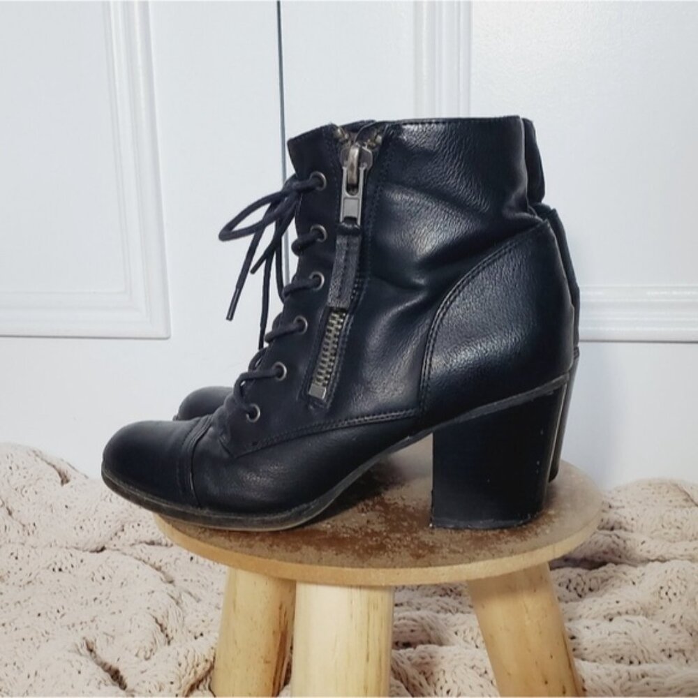 Vintage Y2K MADDEN GIRL "Whipster" Lace Up Prairie Ankle Boots - Picture 7 of 15